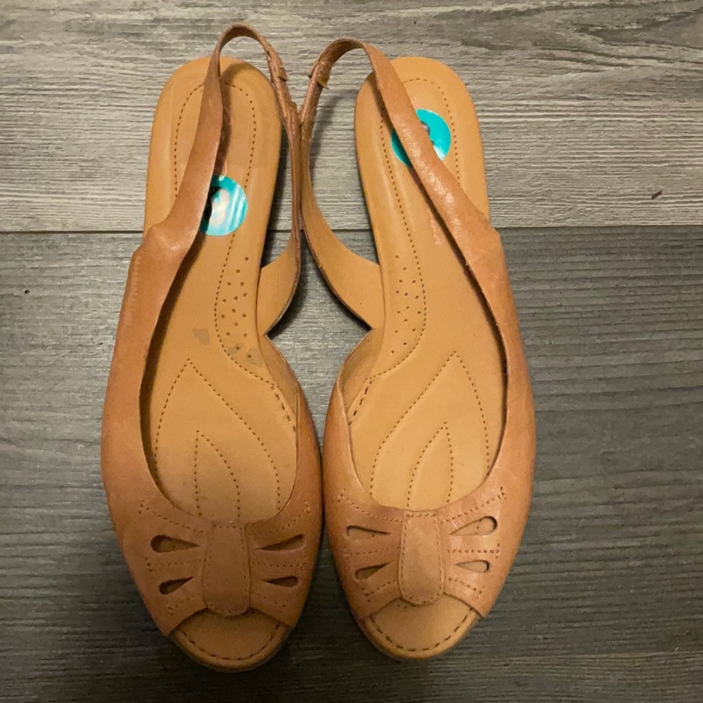 Born shoes size 8